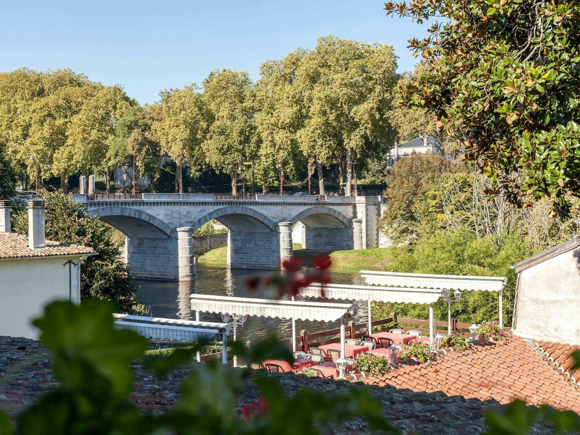 Hotel Logis Emeraude Confolens